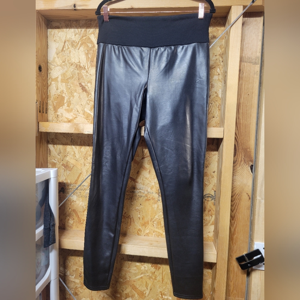 Assets By Spanx Black‎ Faux Leather Leggings Womans Size XL